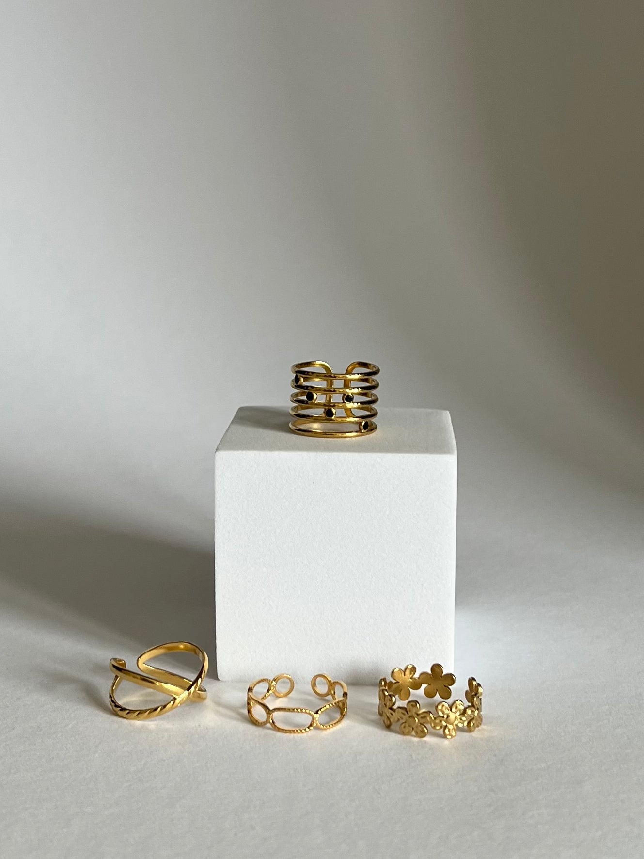 Dona Ring