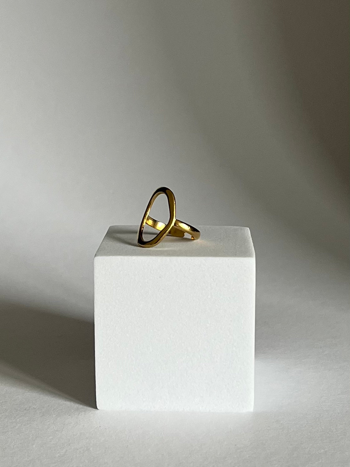 Oval Ring